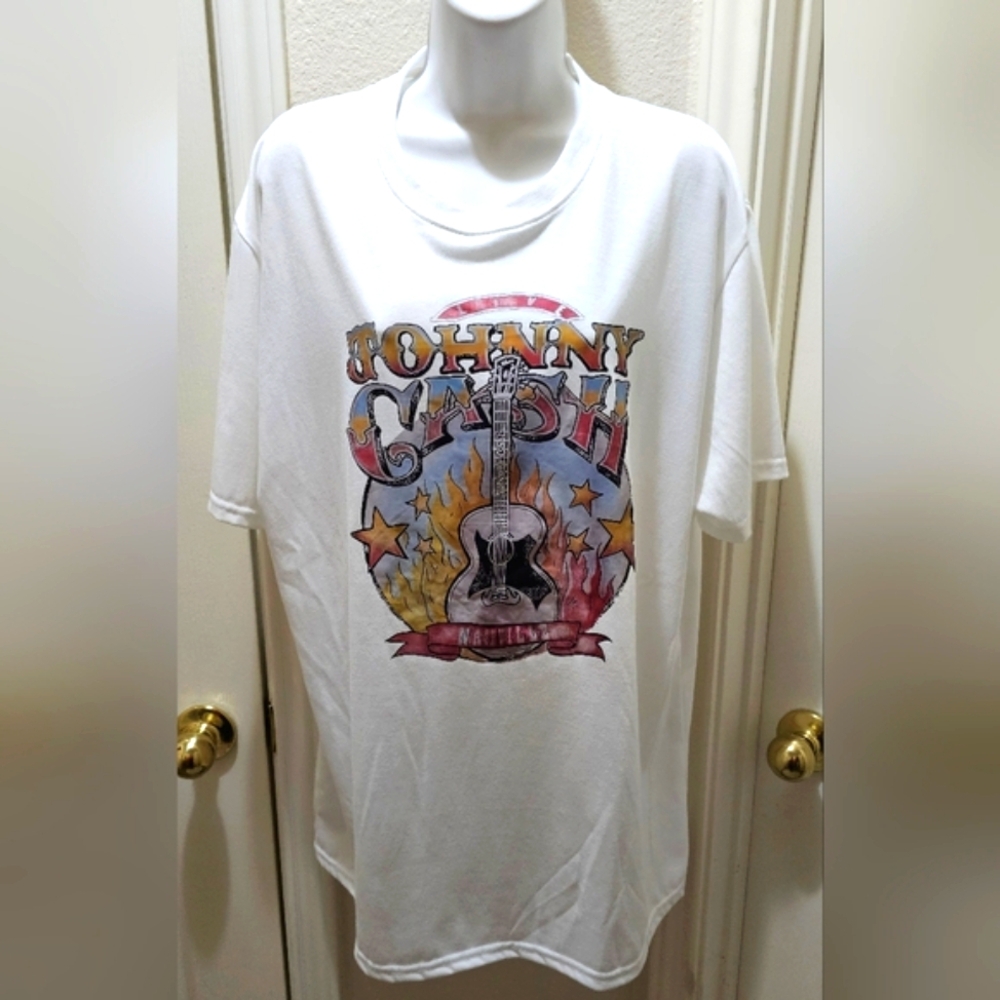 Johnny Cash Nashville Graphic White T-Shirt Burning Guitar Extra Large NWOT